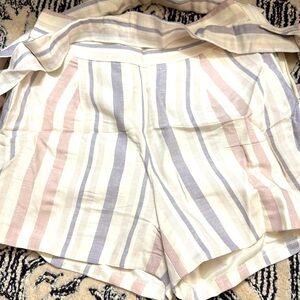 Linen shorts